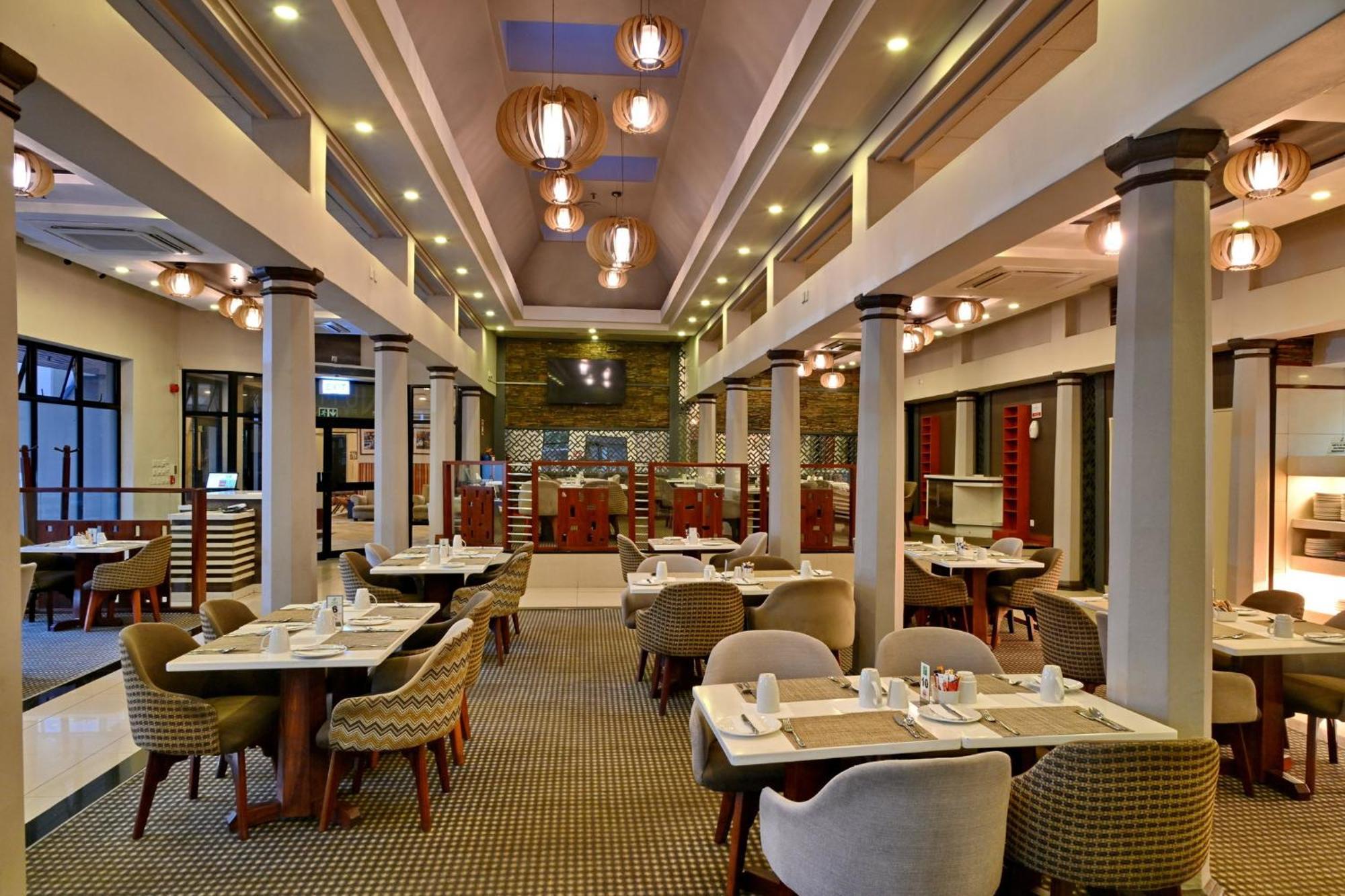 Holiday Inn - Harare By Ihg Экстерьер фото