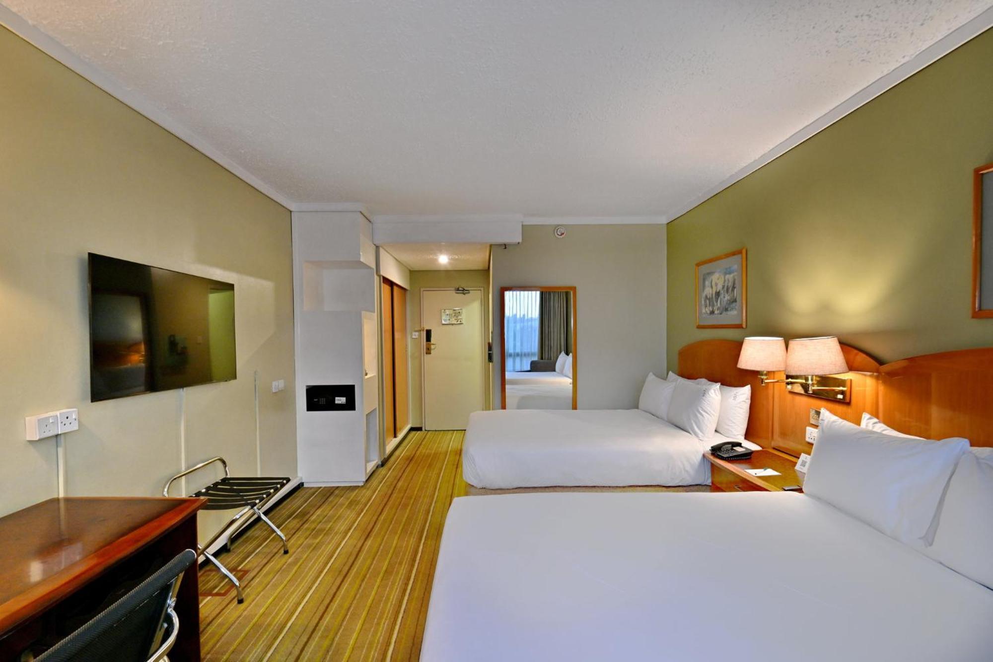 Holiday Inn - Harare By Ihg Экстерьер фото