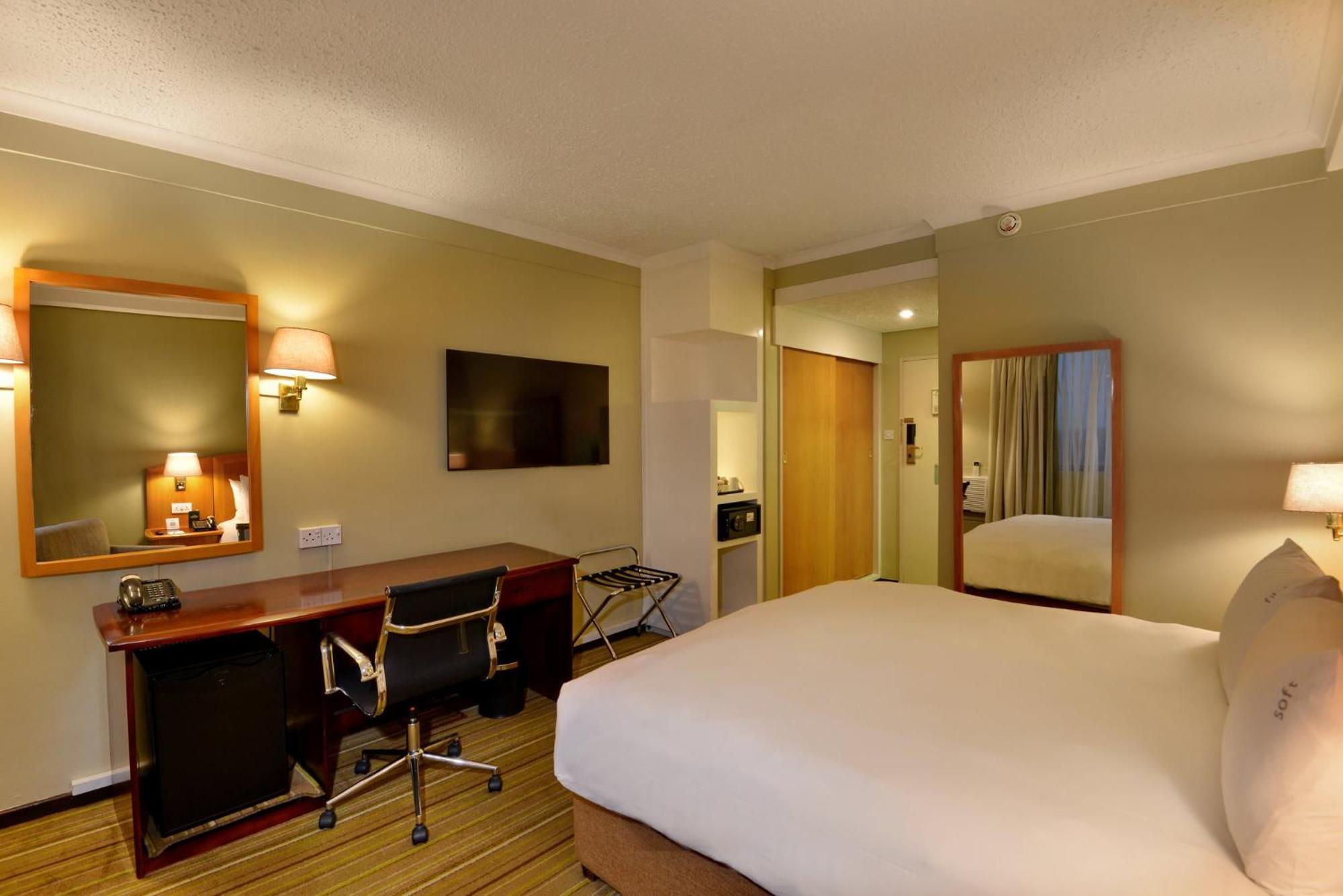 Holiday Inn - Harare By Ihg Экстерьер фото
