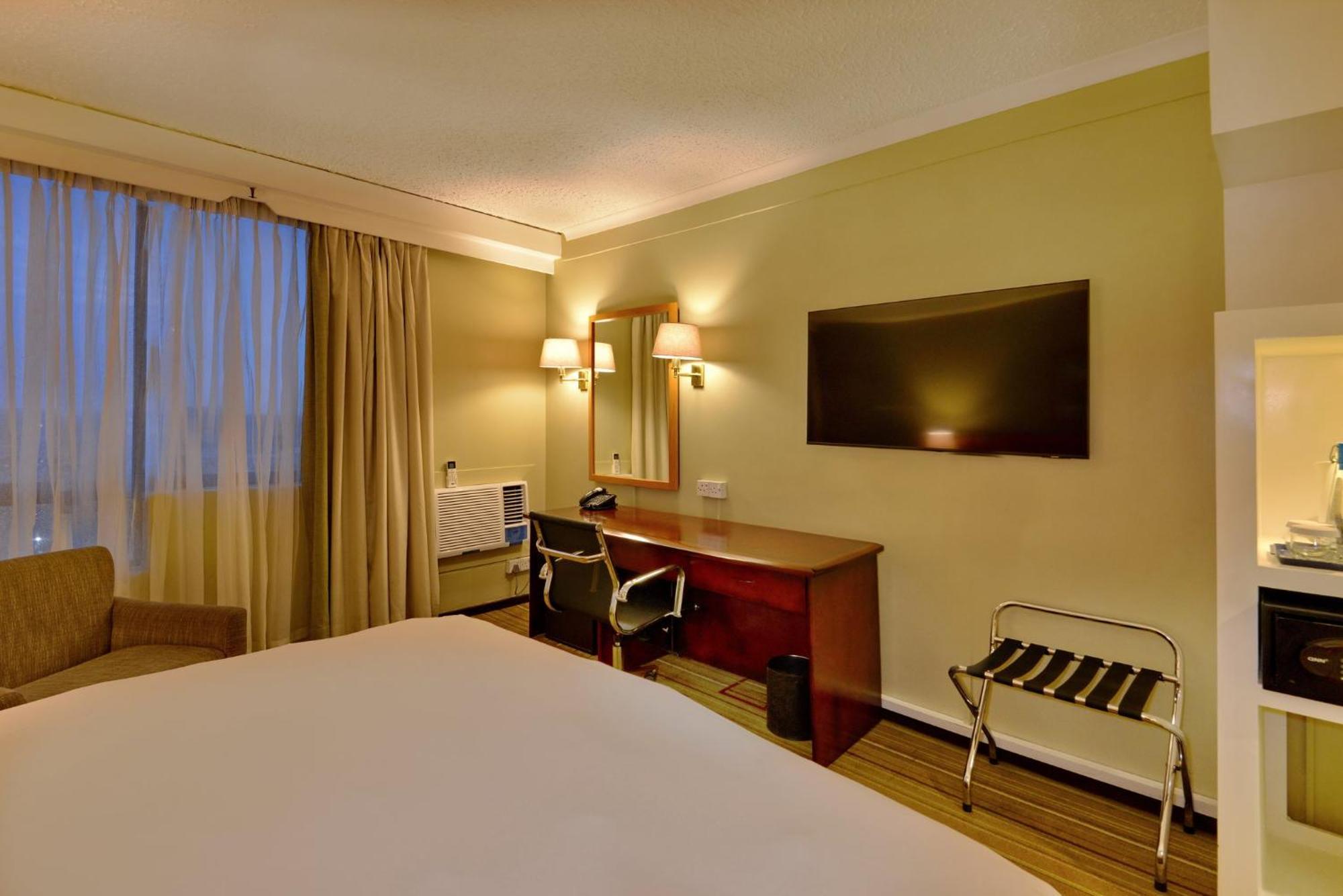 Holiday Inn - Harare By Ihg Экстерьер фото