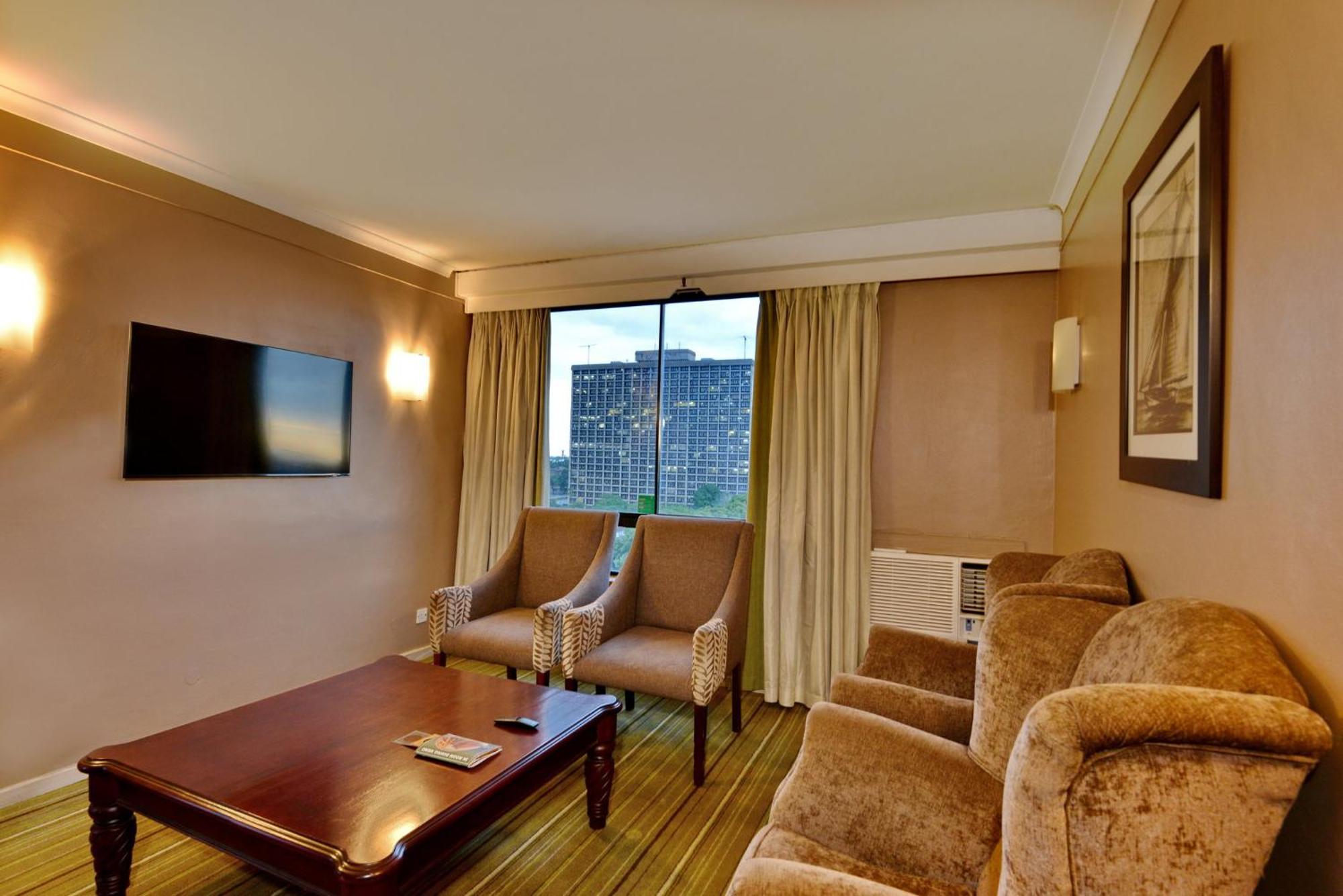 Holiday Inn - Harare By Ihg Экстерьер фото