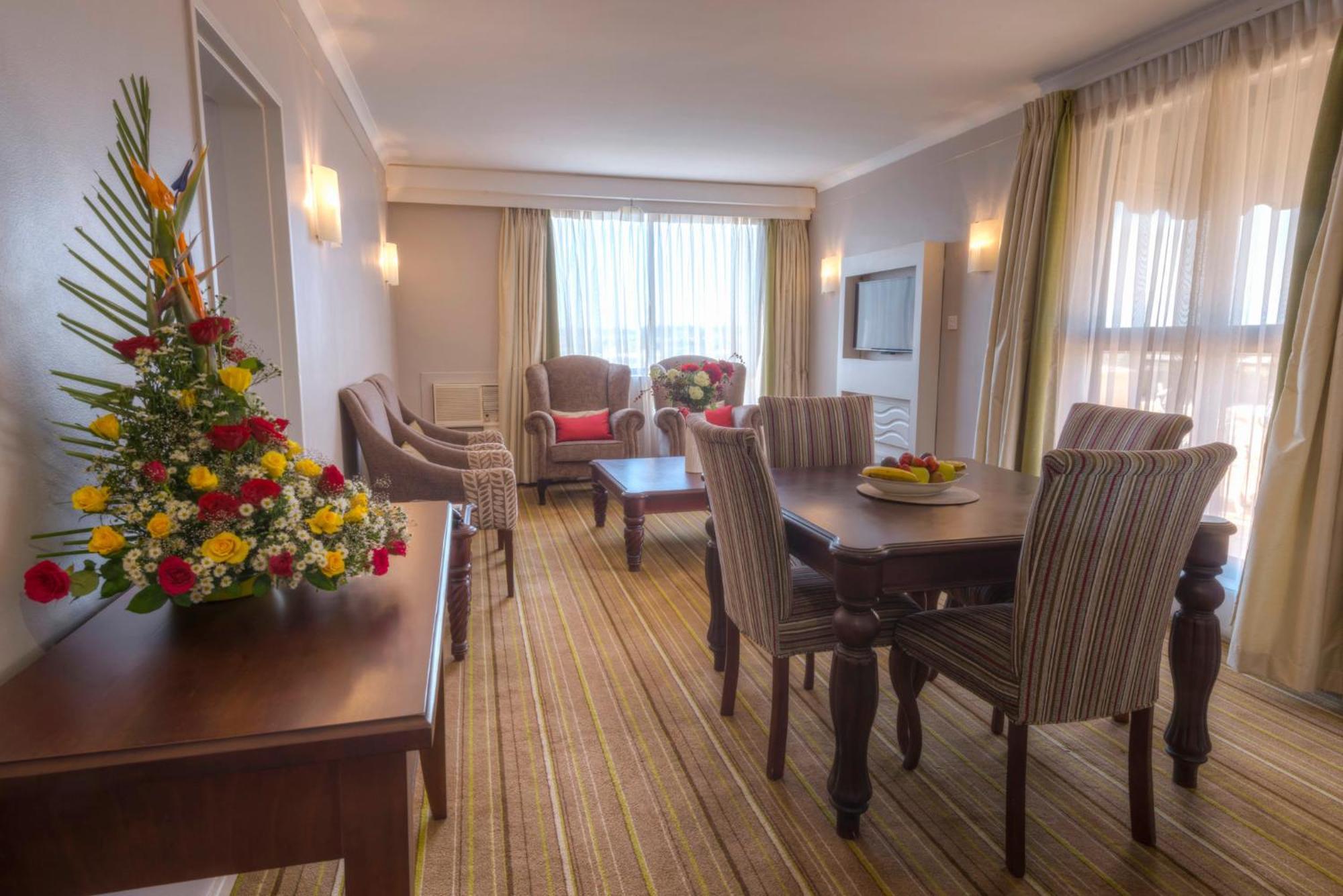 Holiday Inn - Harare By Ihg Экстерьер фото