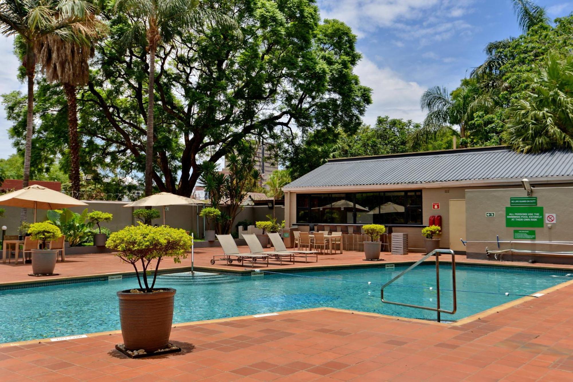 Holiday Inn - Harare By Ihg Экстерьер фото