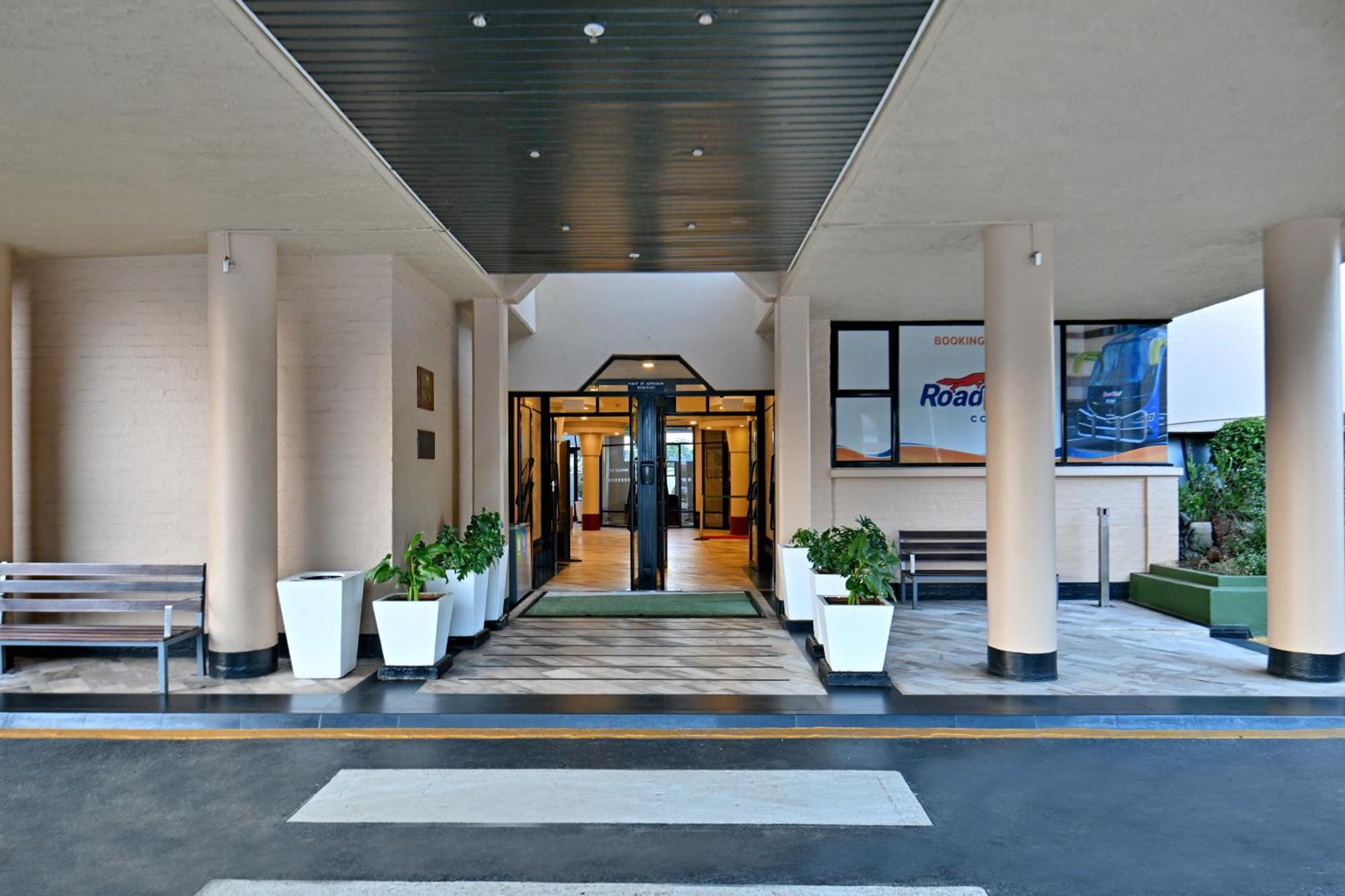 Holiday Inn - Harare By Ihg Экстерьер фото