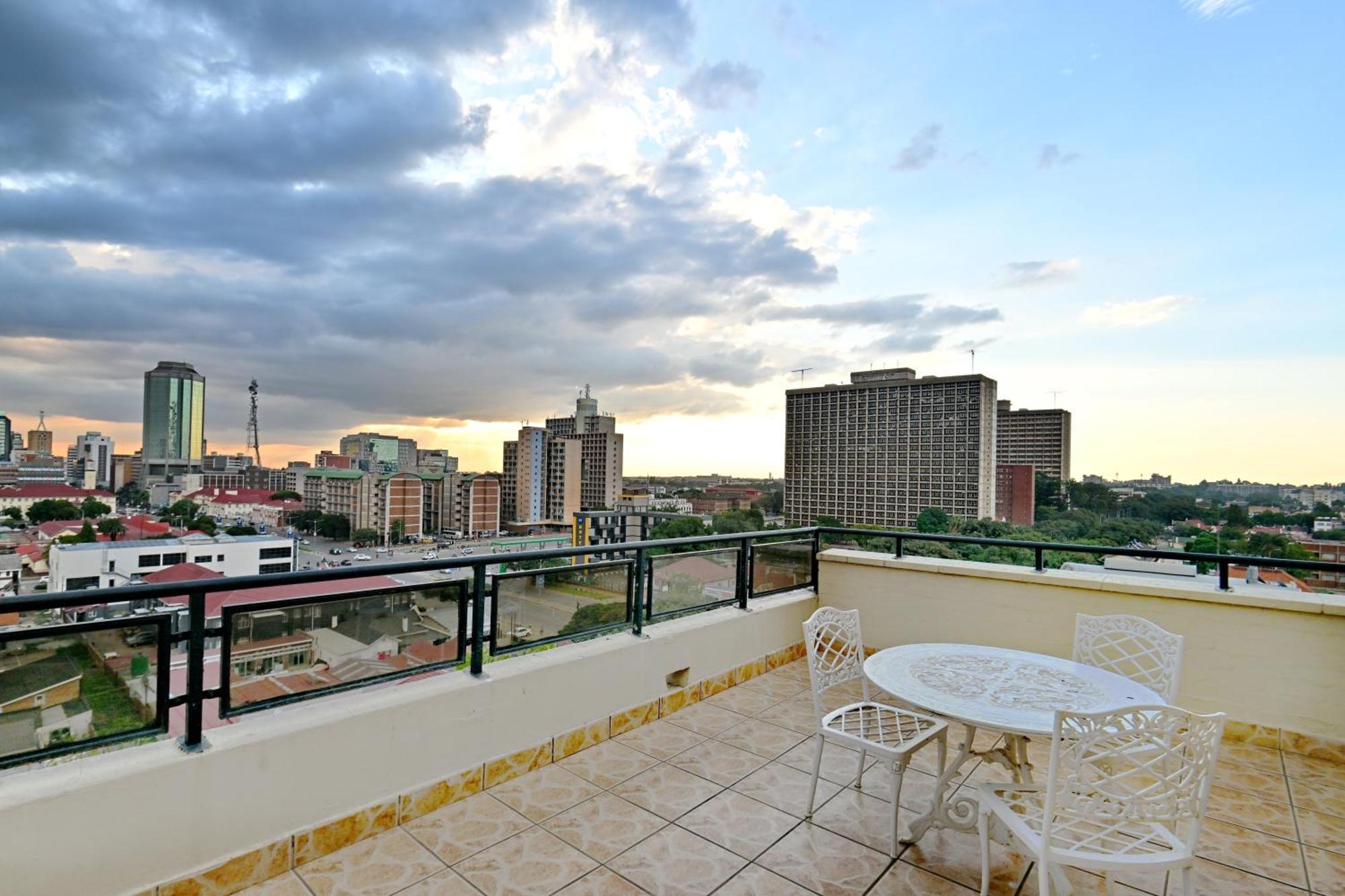 Holiday Inn - Harare By Ihg Экстерьер фото