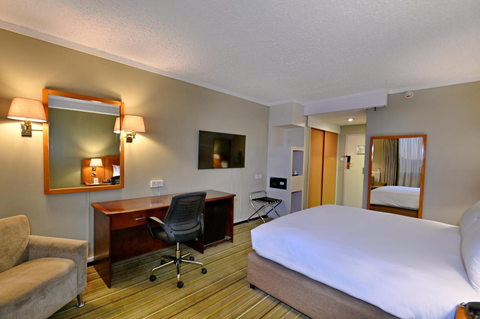 Holiday Inn - Harare By Ihg Экстерьер фото