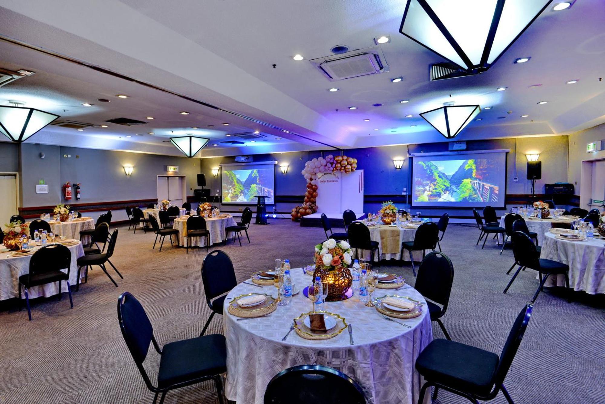 Holiday Inn - Harare By Ihg Экстерьер фото